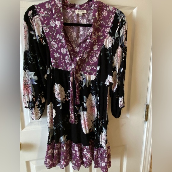 Umgee Tops - Umgee Floral Purple and Black Dress size Small